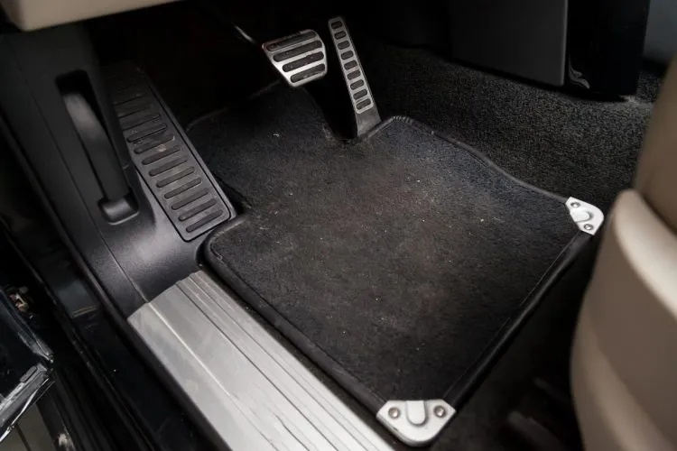 tapis-voiture